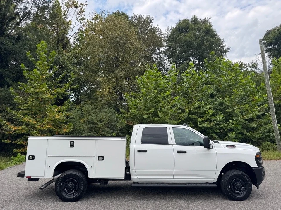 2025 Ram 2500 - Image 6 of 21