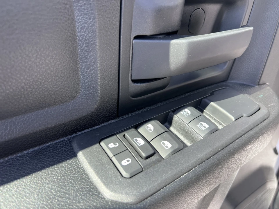 2025 Ram 2500 - Image 13 of 27