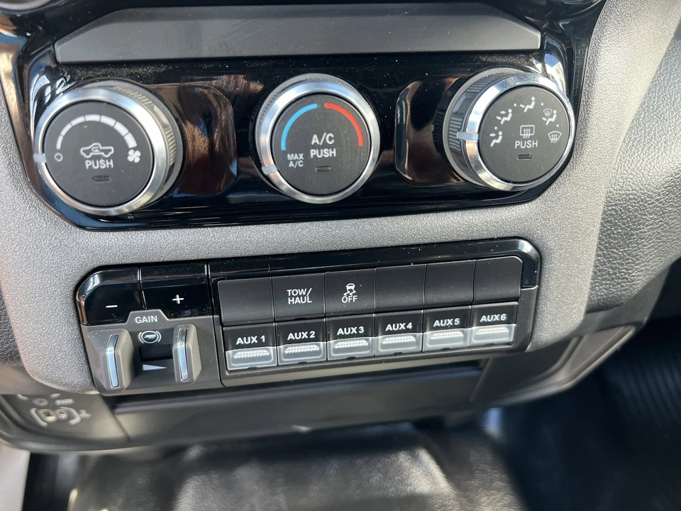 2025 Ram 2500 - Image 17 of 27