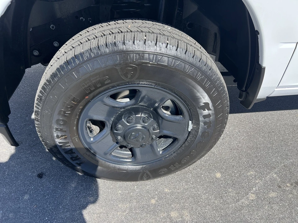 2025 Ram 2500 - Image 8 of 27