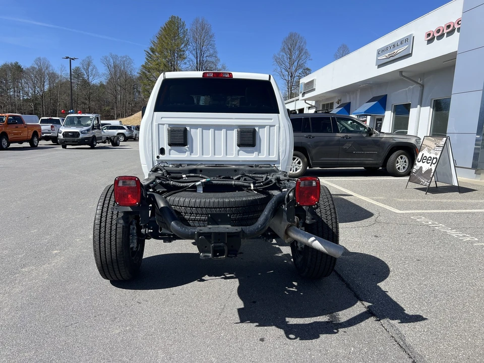 2025 Ram 2500 - Image 2 of 27