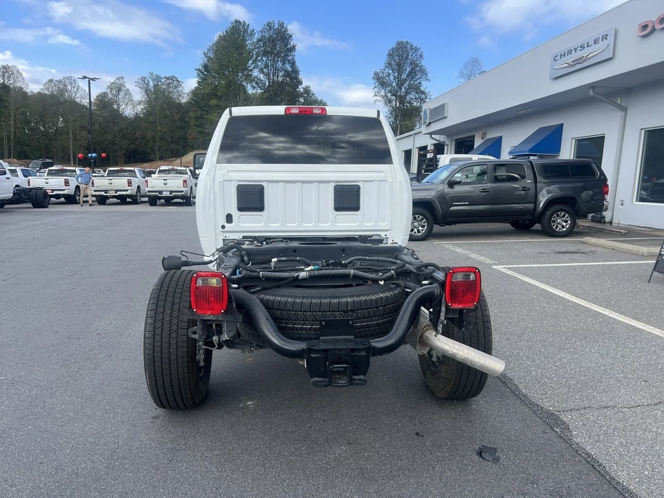2025 Ram 2500 - Image 2 of 12