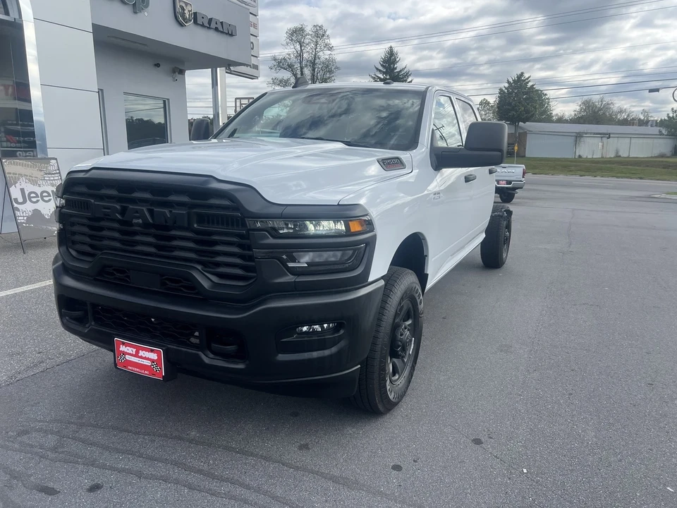 2025 Ram 2500 - Image 6 of 12