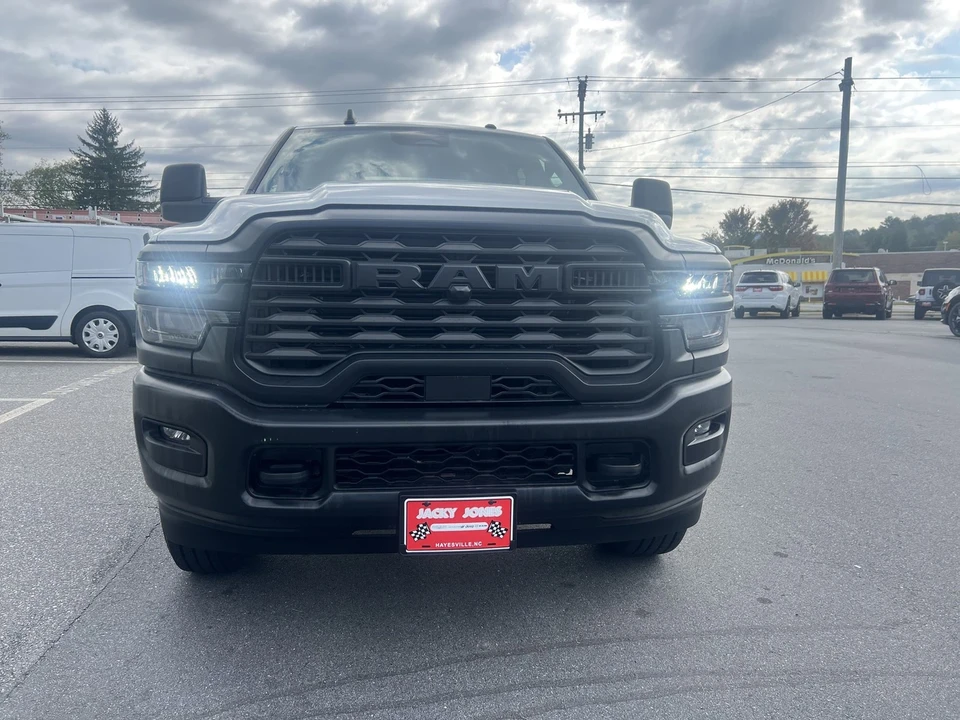 2025 Ram 2500 - Image 5 of 12