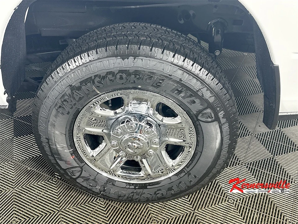 2025 Ram 2500 - Image 17 of 21