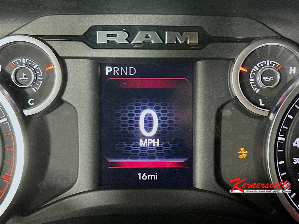 2025 Ram 2500 - Image 11 of 12