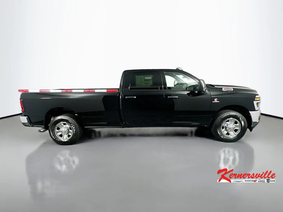 2025 Ram 2500 - Image 8 of 12