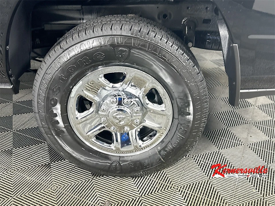 2025 Ram 2500 - Image 18 of 21
