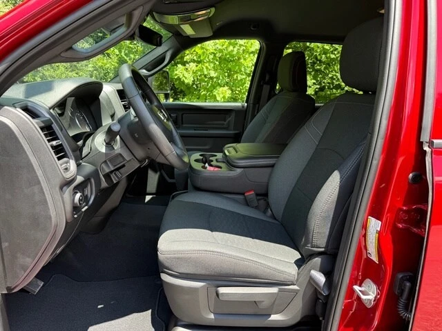 2025 Ram 2500 - Image 12 of 25
