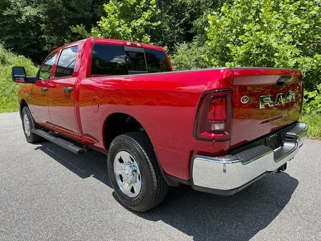 2025 Ram - Image 10 of 28