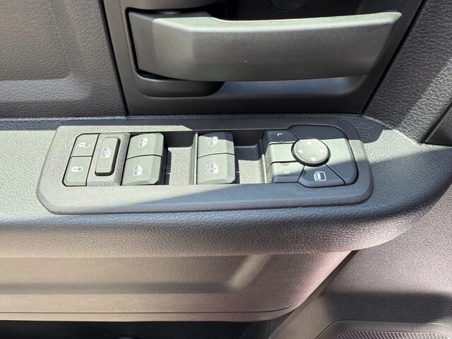 2025 Ram 2500 - Image 13 of 25