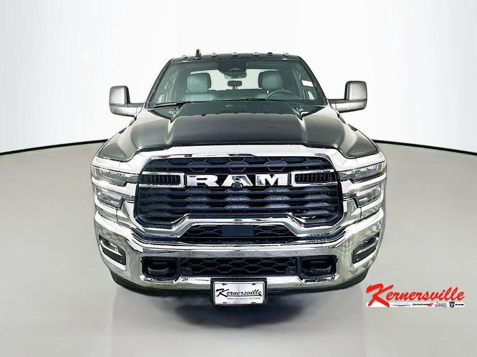 2025 Ram 2500 - Image 3 of 12