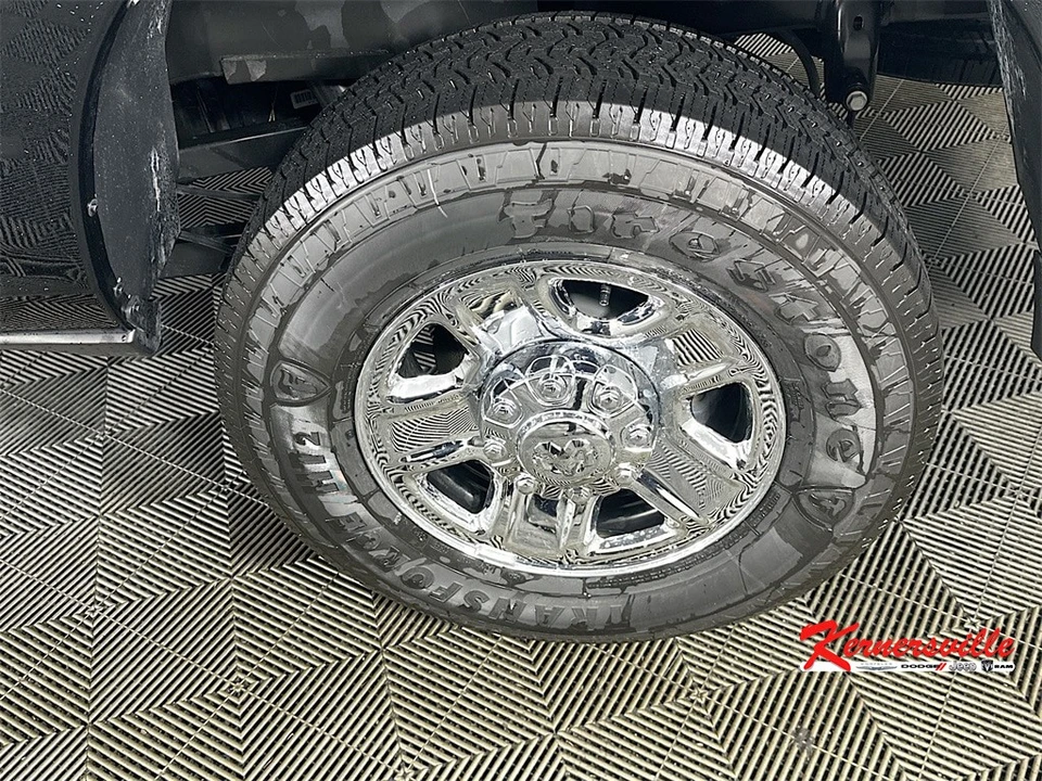 2025 Ram 2500 - Image 13 of 20