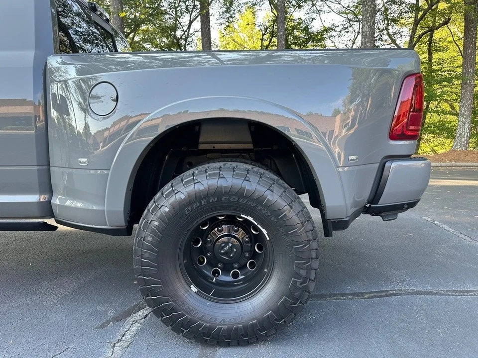 2025 Ram 3500 - Image 9 of 12