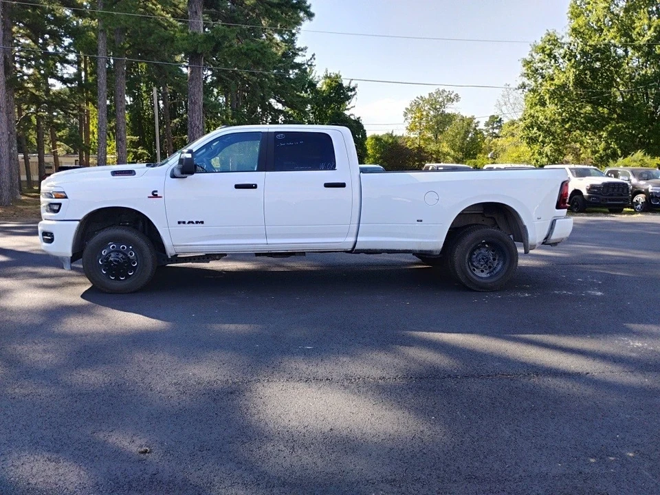 2025 Ram 3500 - Image 8 of 12