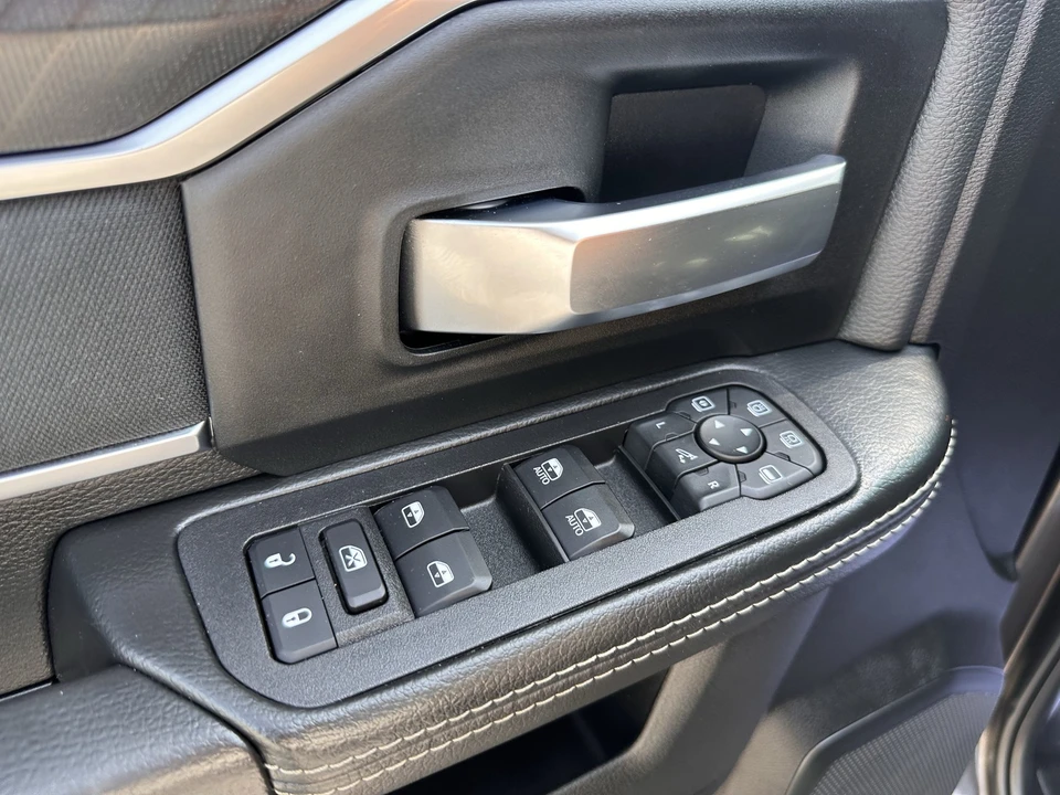2025 Ram 3500 - Image 18 of 31