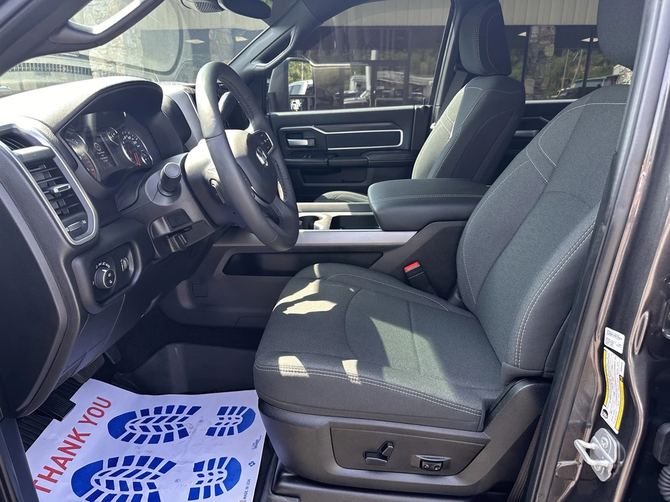 2025 Ram 3500 - Image 11 of 31