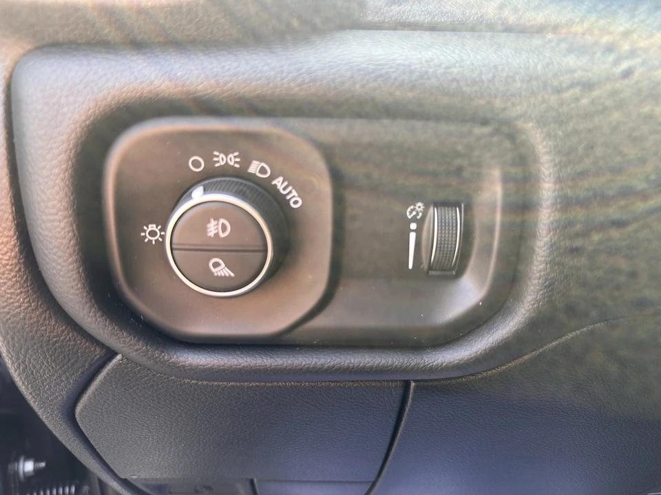 2025 Ram 3500 - Image 19 of 31