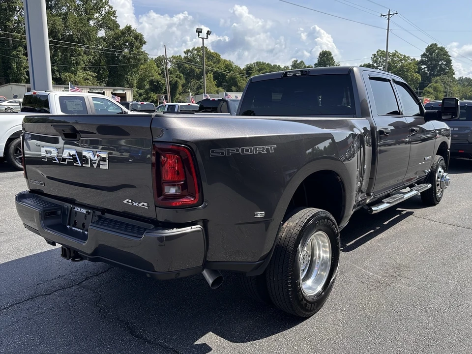 2025 Ram 3500 - Image 6 of 31