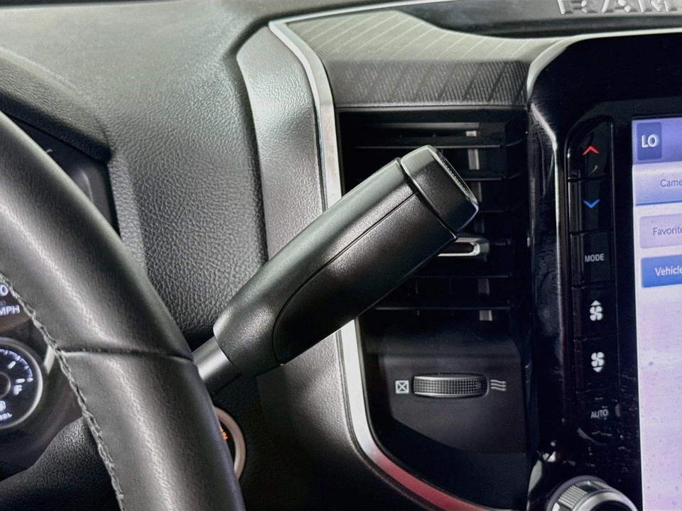 2025 Ram 3500 - Image 10 of 17