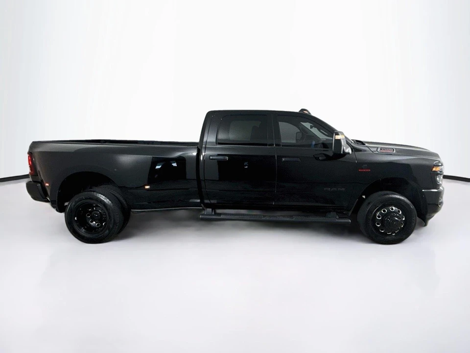 2025 Ram 3500 - Image 5 of 17