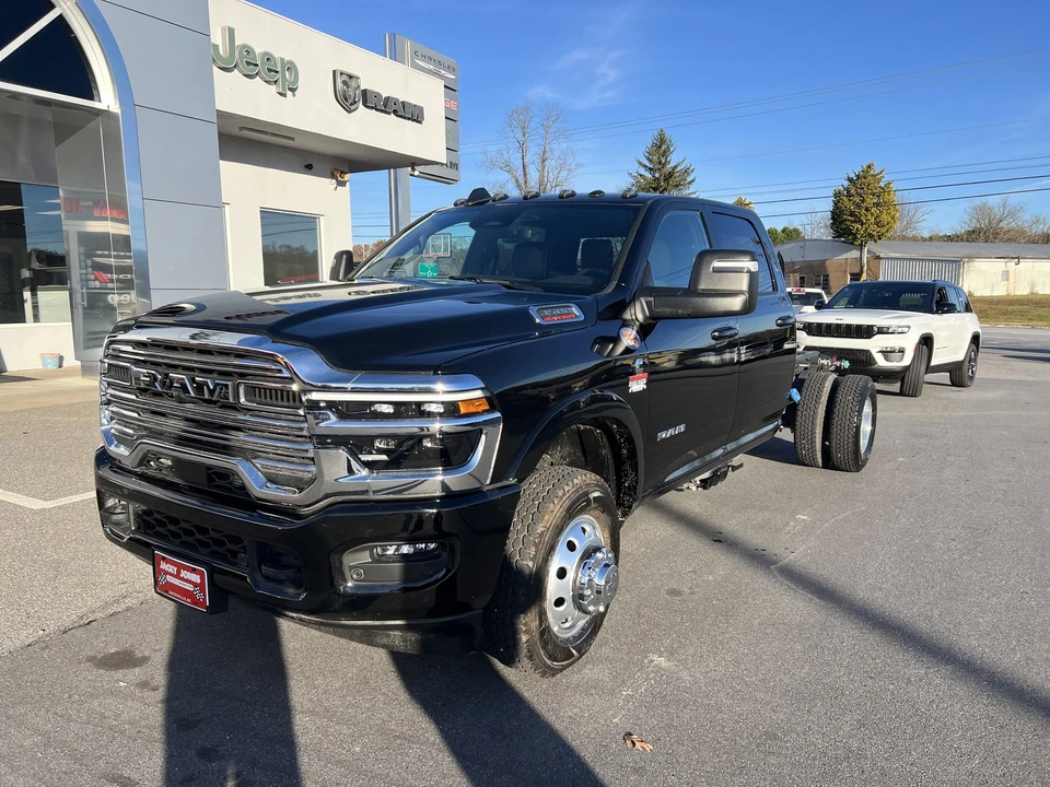 2025 Ram 3500 - Image 6 of 12