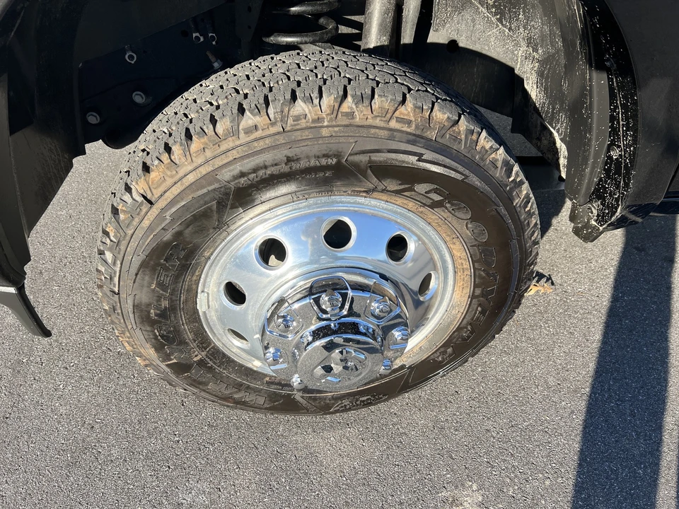 2025 Ram 3500 - Image 9 of 12