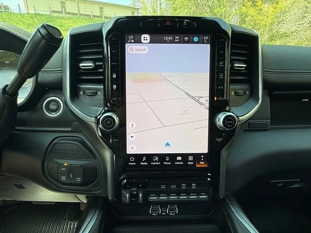 2025 Ram 3500 - Image 30 of 31
