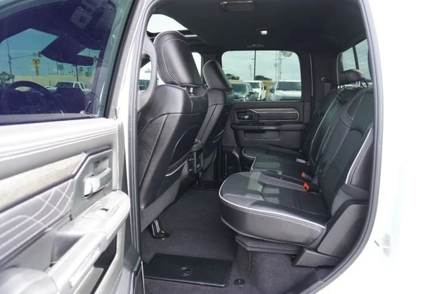 2025 Ram 3500 - Image 23 of 31