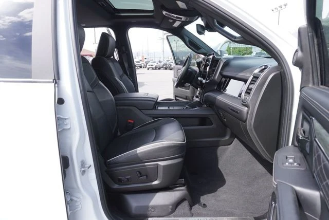 2025 Ram 3500 - Image 25 of 31
