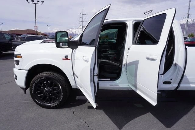 2025 Ram 3500 - Image 24 of 31
