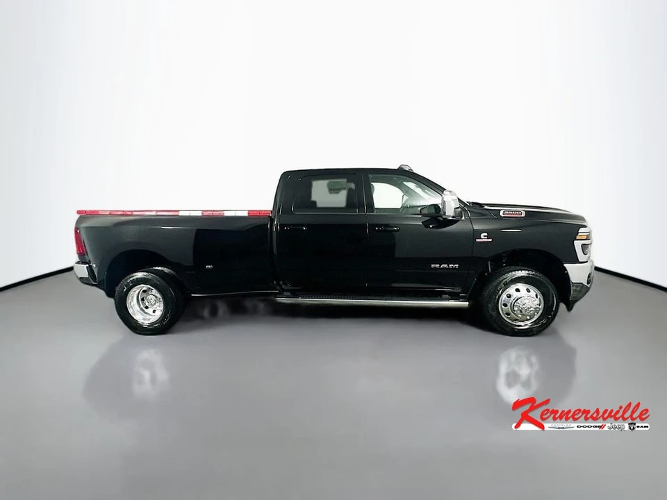 2025 Ram 3500 - Image 8 of 12