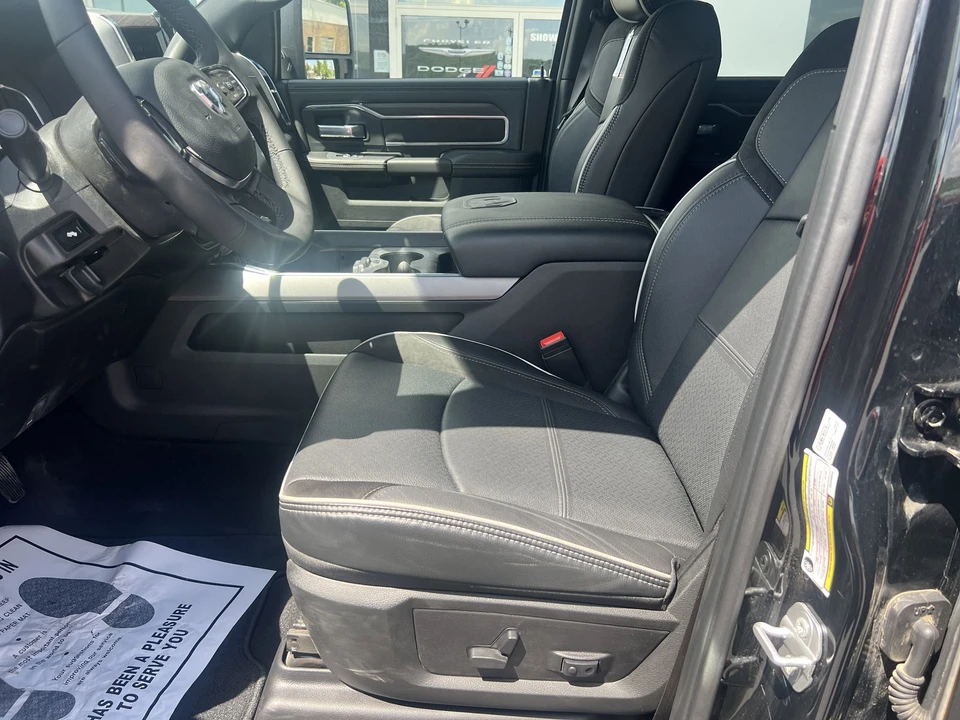 2025 Ram 3500 - Image 17 of 28