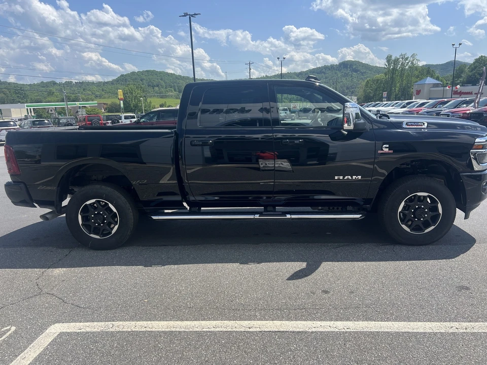 2025 Ram 3500 - Image 4 of 28
