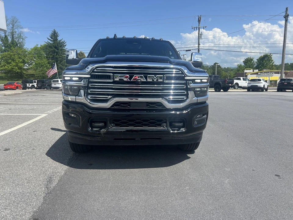 2025 Ram 3500 - Image 5 of 28