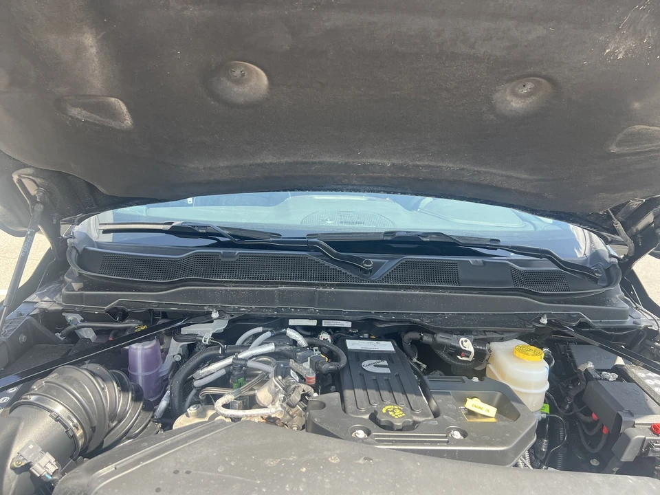 2025 Ram 3500 - Image 27 of 28