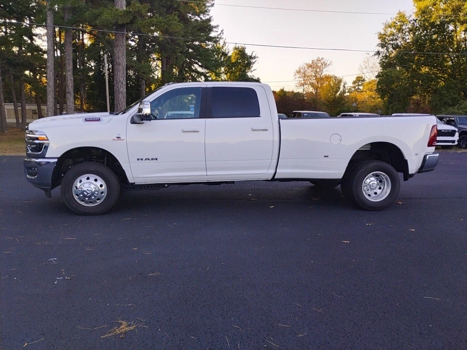 2025 Ram 3500 - Image 8 of 12