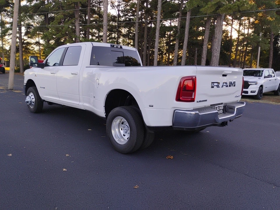 2025 Ram 3500 - Image 7 of 12