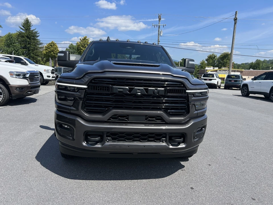 2025 Ram 3500 - Image 5 of 31