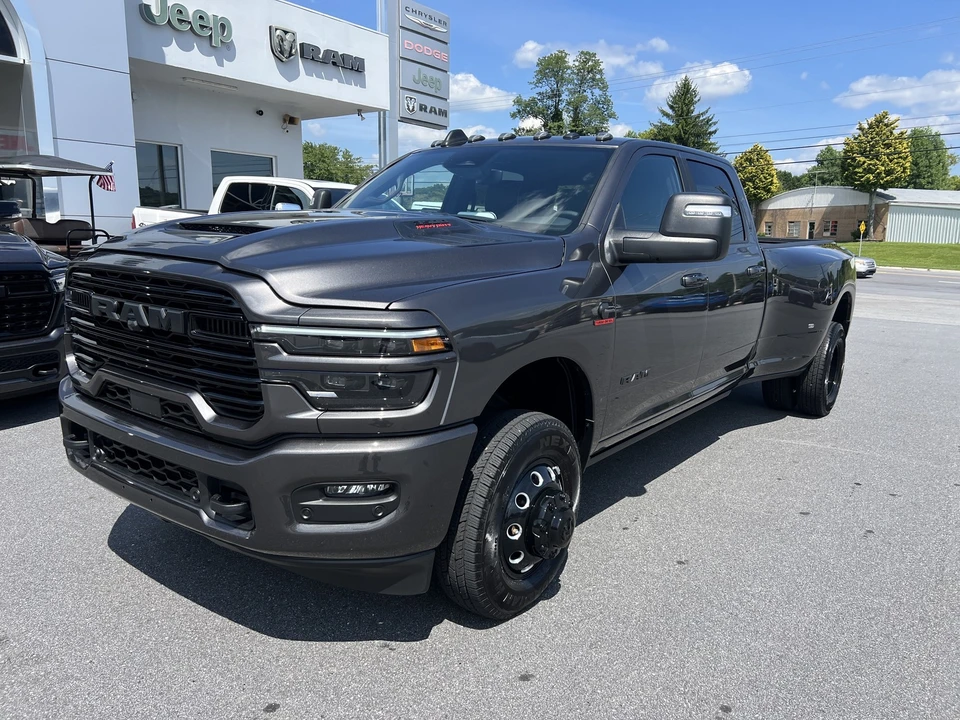 2025 Ram 3500 - Image 6 of 31