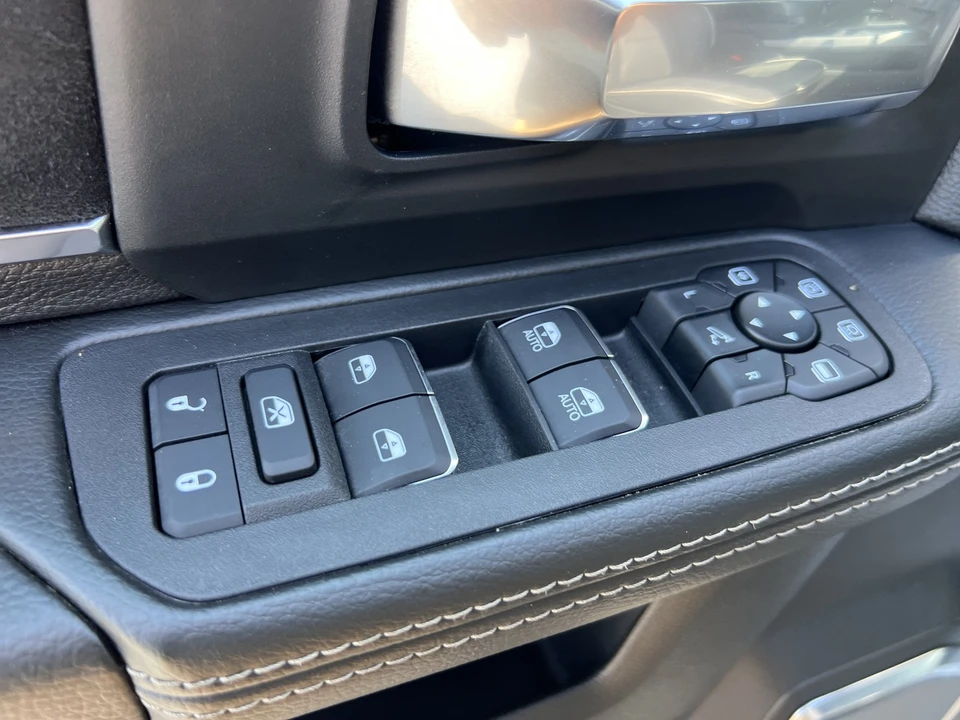 2025 Ram 3500 - Image 25 of 31
