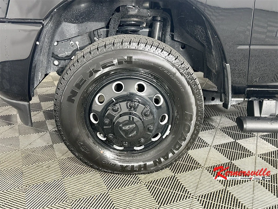 2025 Ram 3500 - Image 17 of 21