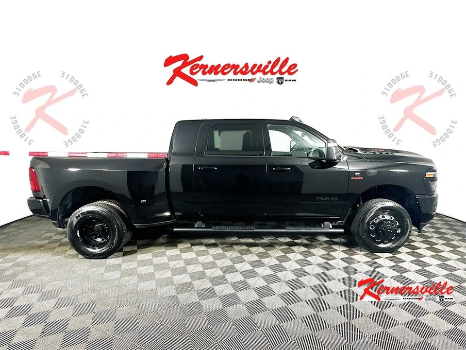 2025 Ram 3500 - Image 8 of 12