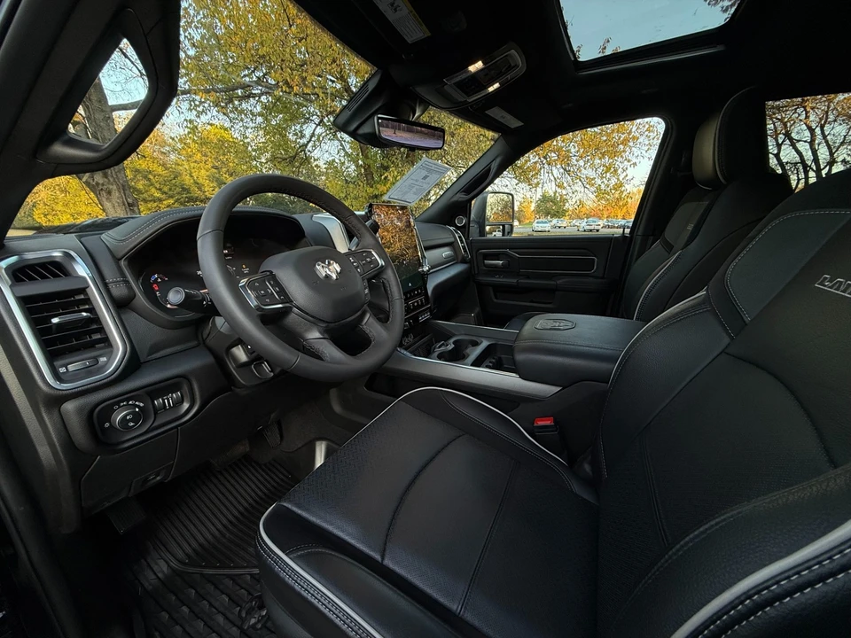 2025 Ram 3500 - Image 17 of 21