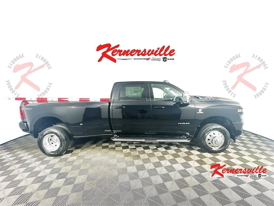 2025 Ram 3500 - Image 8 of 12