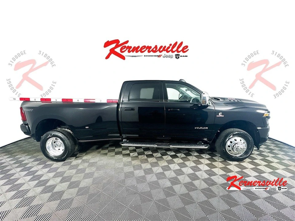 2025 Ram 3500 - Image 8 of 12