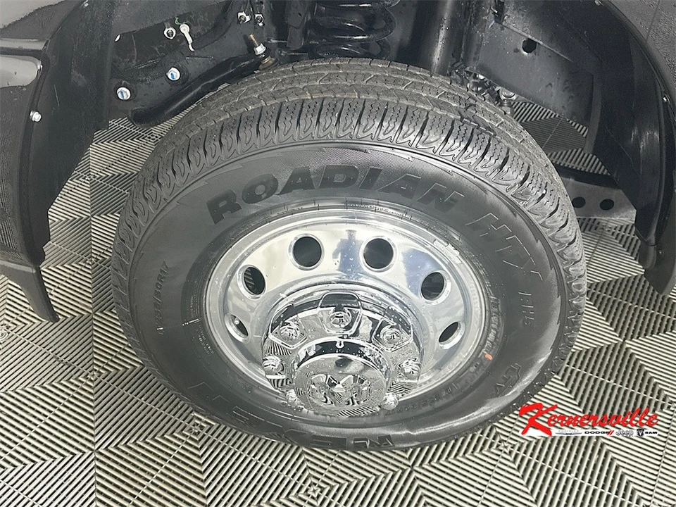 2025 Ram 3500 - Image 17 of 21