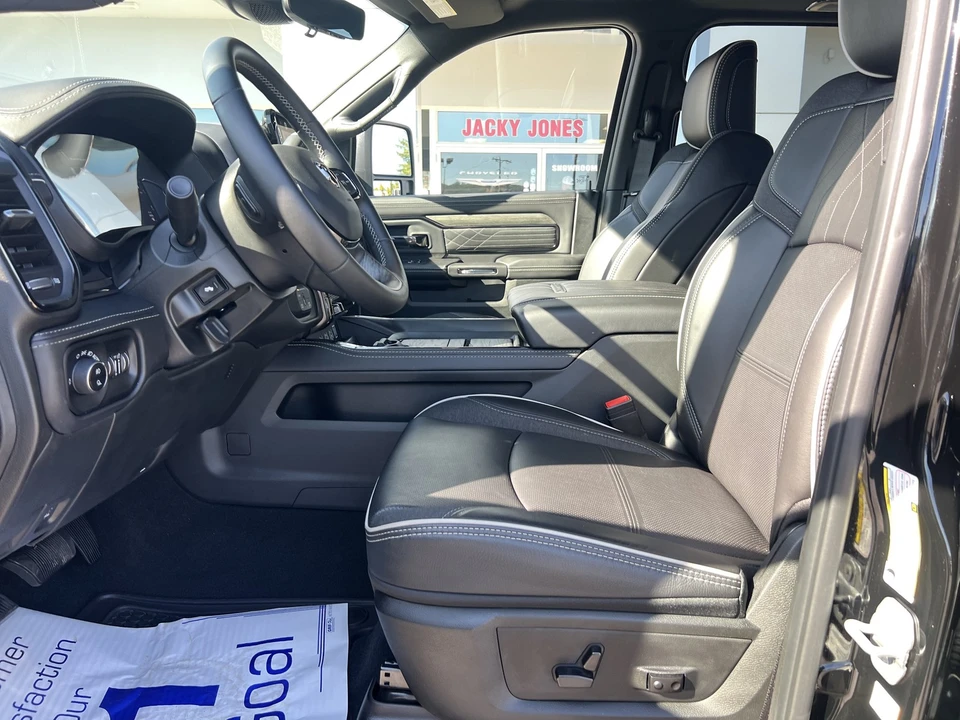 2025 Ram 3500 - Image 26 of 31