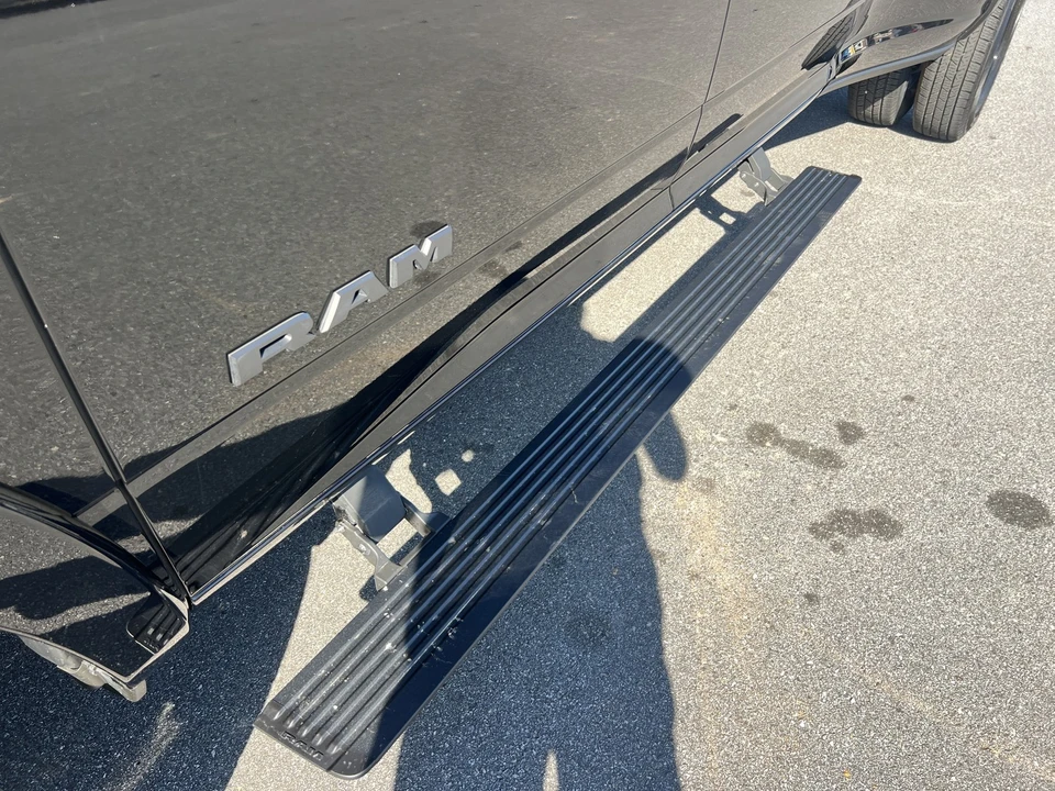 2025 Ram 3500 - Image 23 of 31