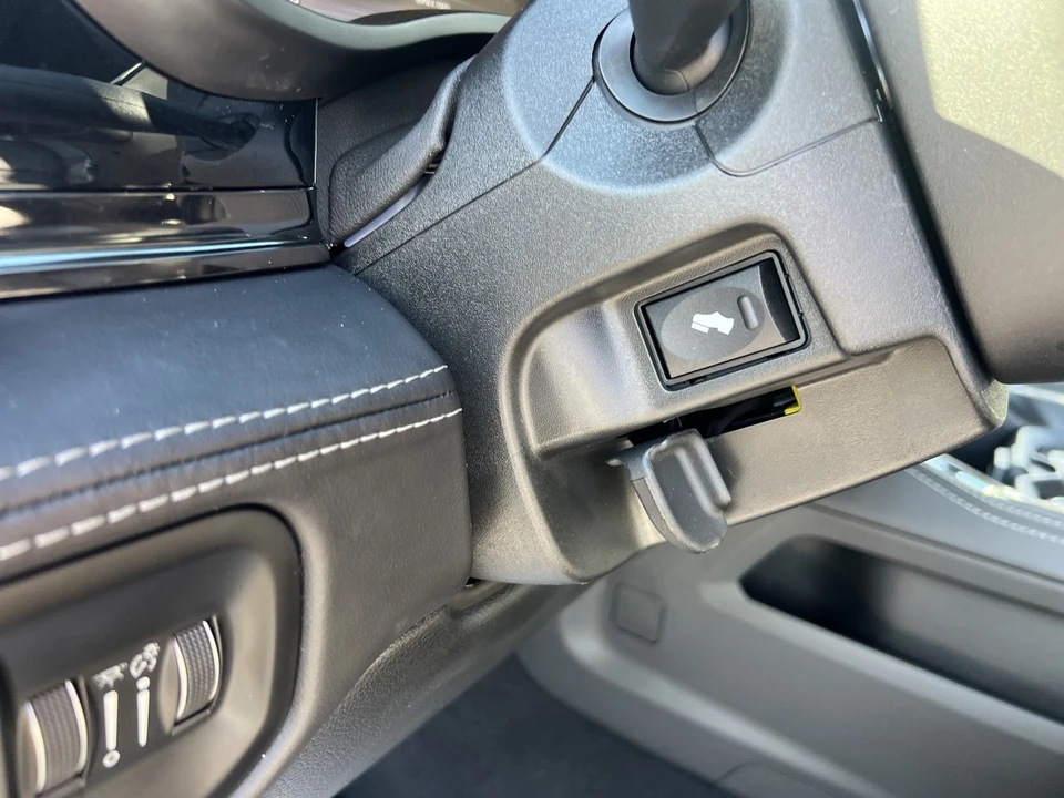 2025 Ram 3500 - Image 28 of 31